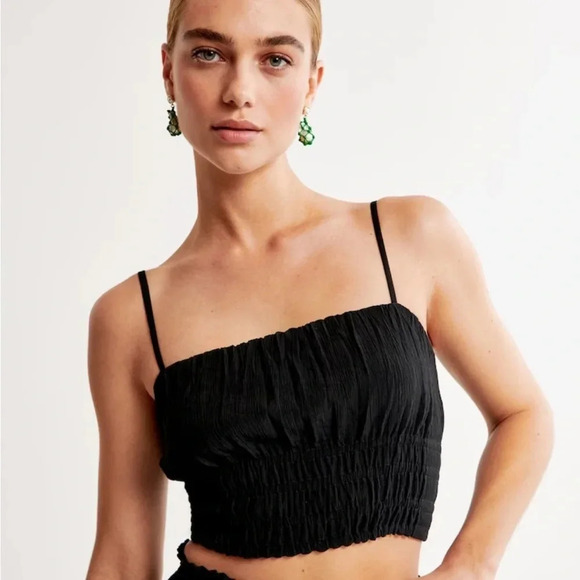 Abercrombie Crinkle textured tank - Picture 2 of 9